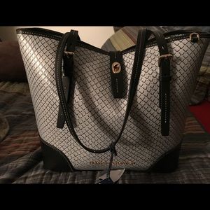 NWT Dooney and Burke Dover Tote Large